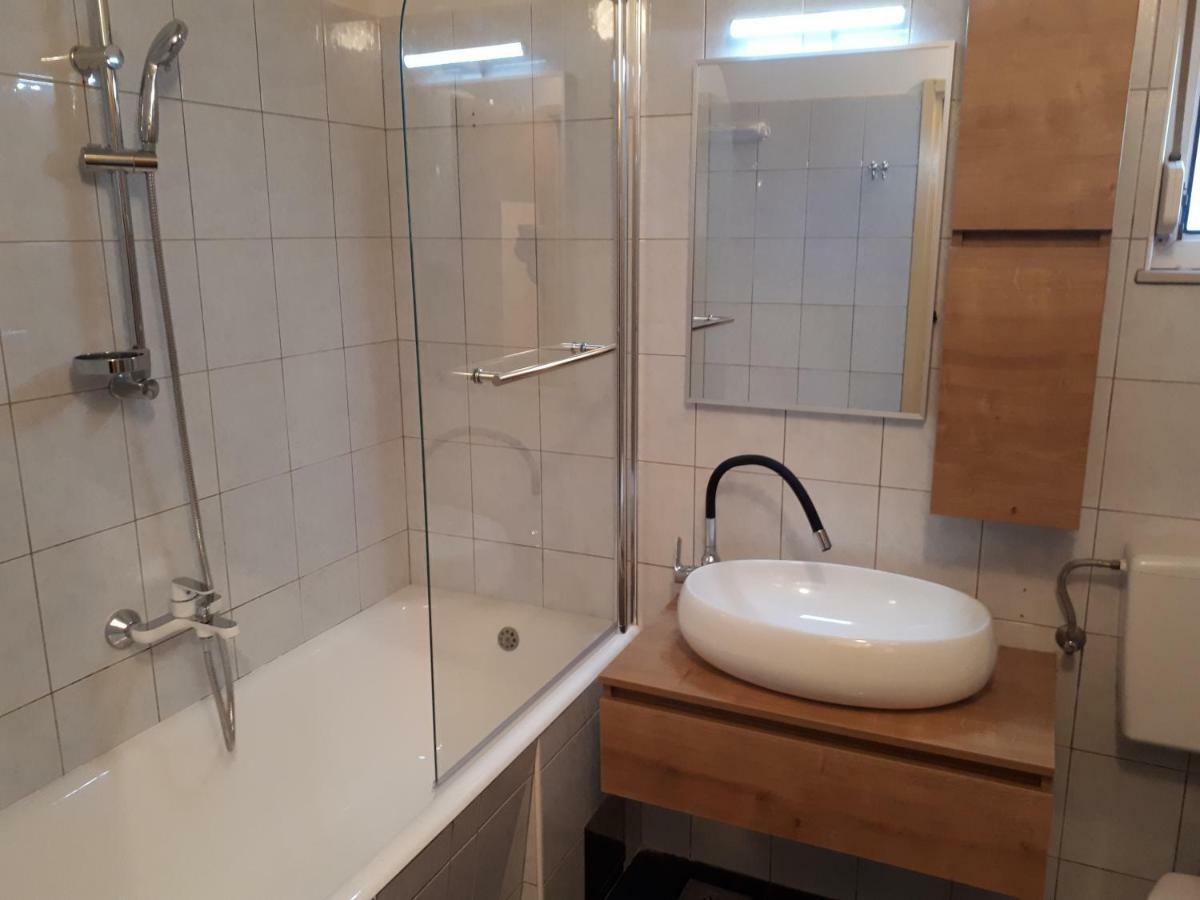 Apartment Milena โอมิช ภายนอก รูปภาพ